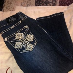 Ladies size 8 Indigo Capri